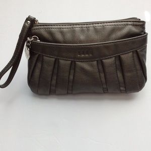 Elle Metallic Wristlet